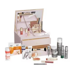 Boots No 7 Beauty Calendar (Worth Over £530)