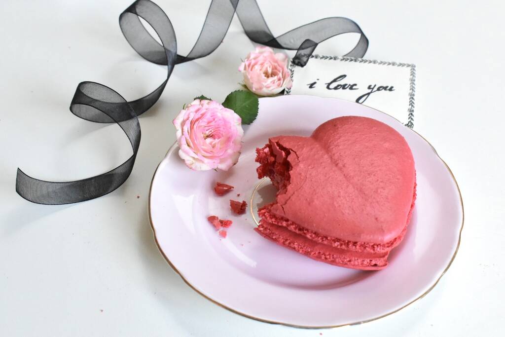Large Heart Macaron In Gift Box